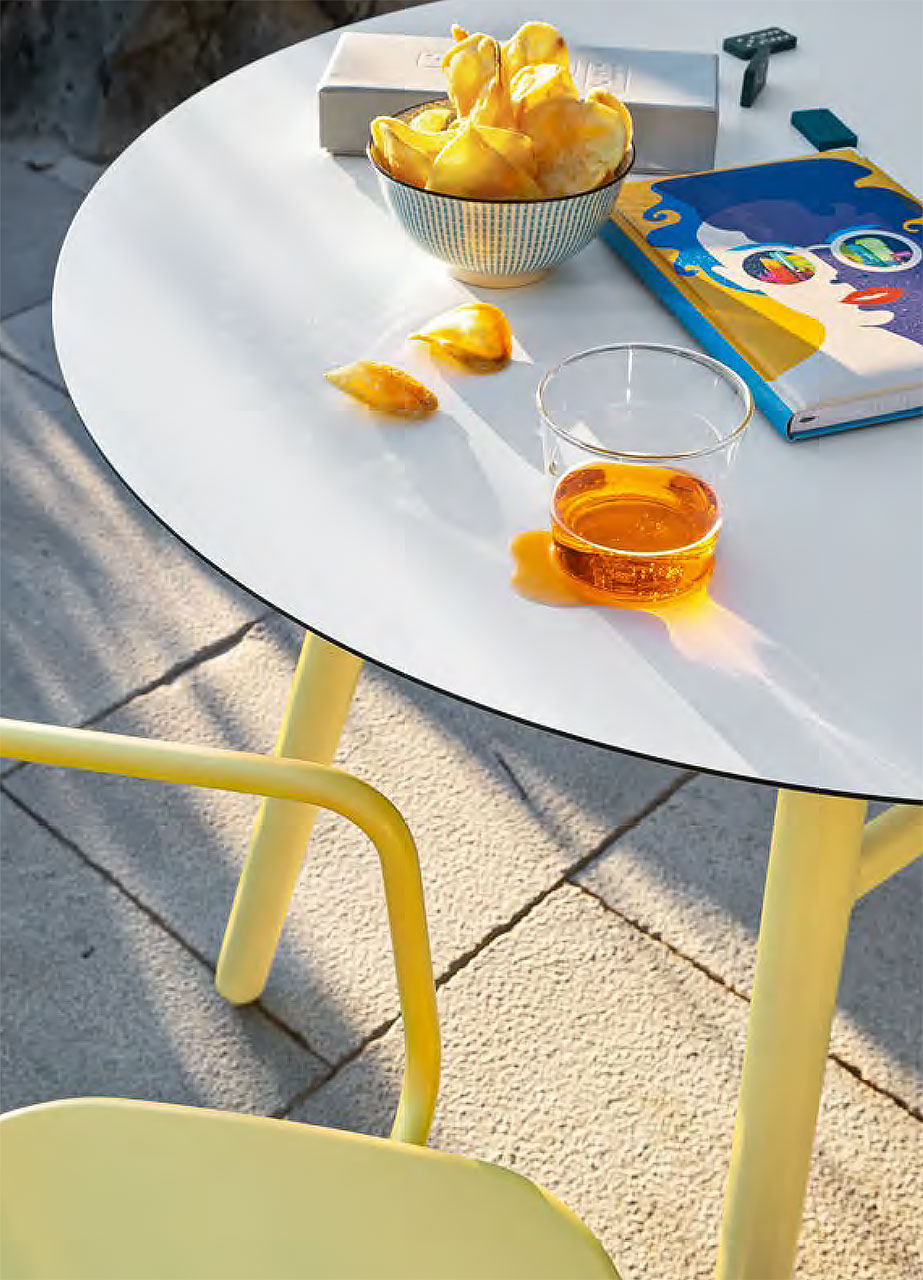 Connubia Factory, Yo! Tables and Chairs