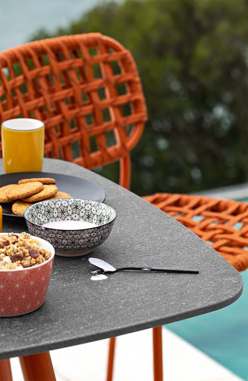 Yo!  Tables and Chairs