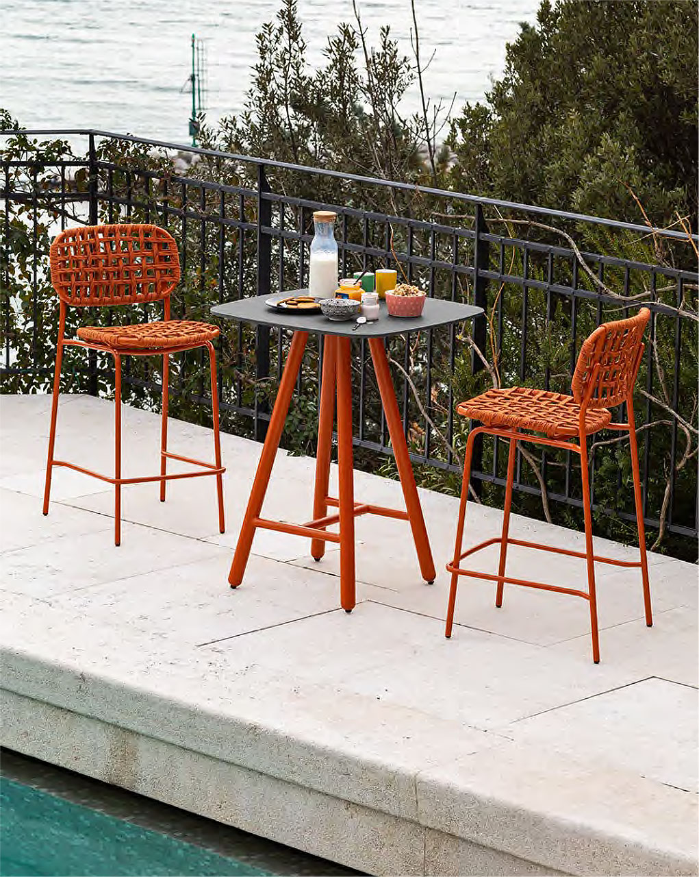 Yo!  Tables and Chairs