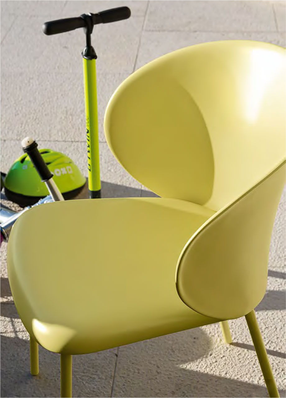 Tuka chair
