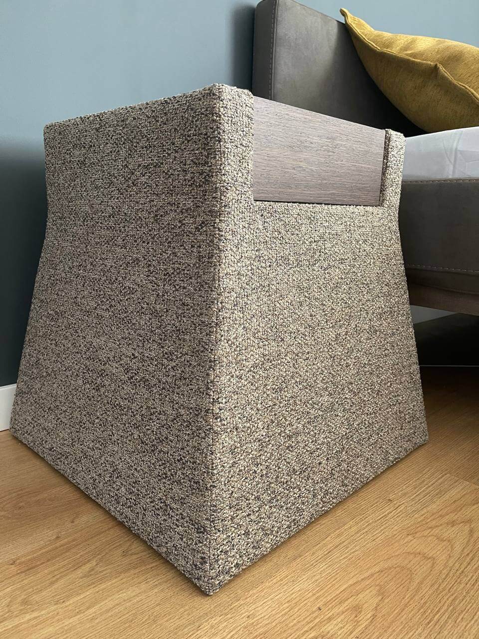 Ferral Bedside table