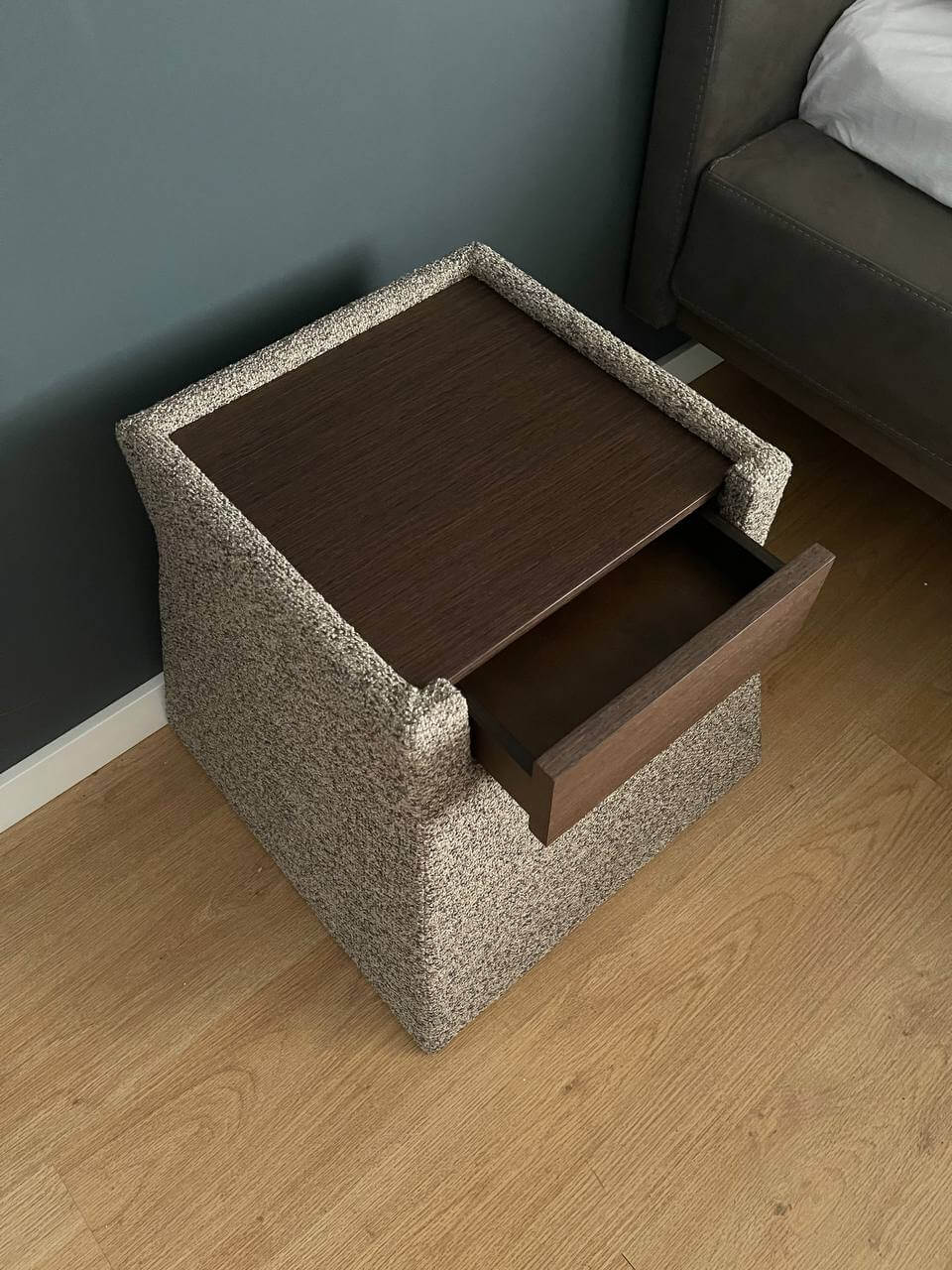 Ferral Bedside table