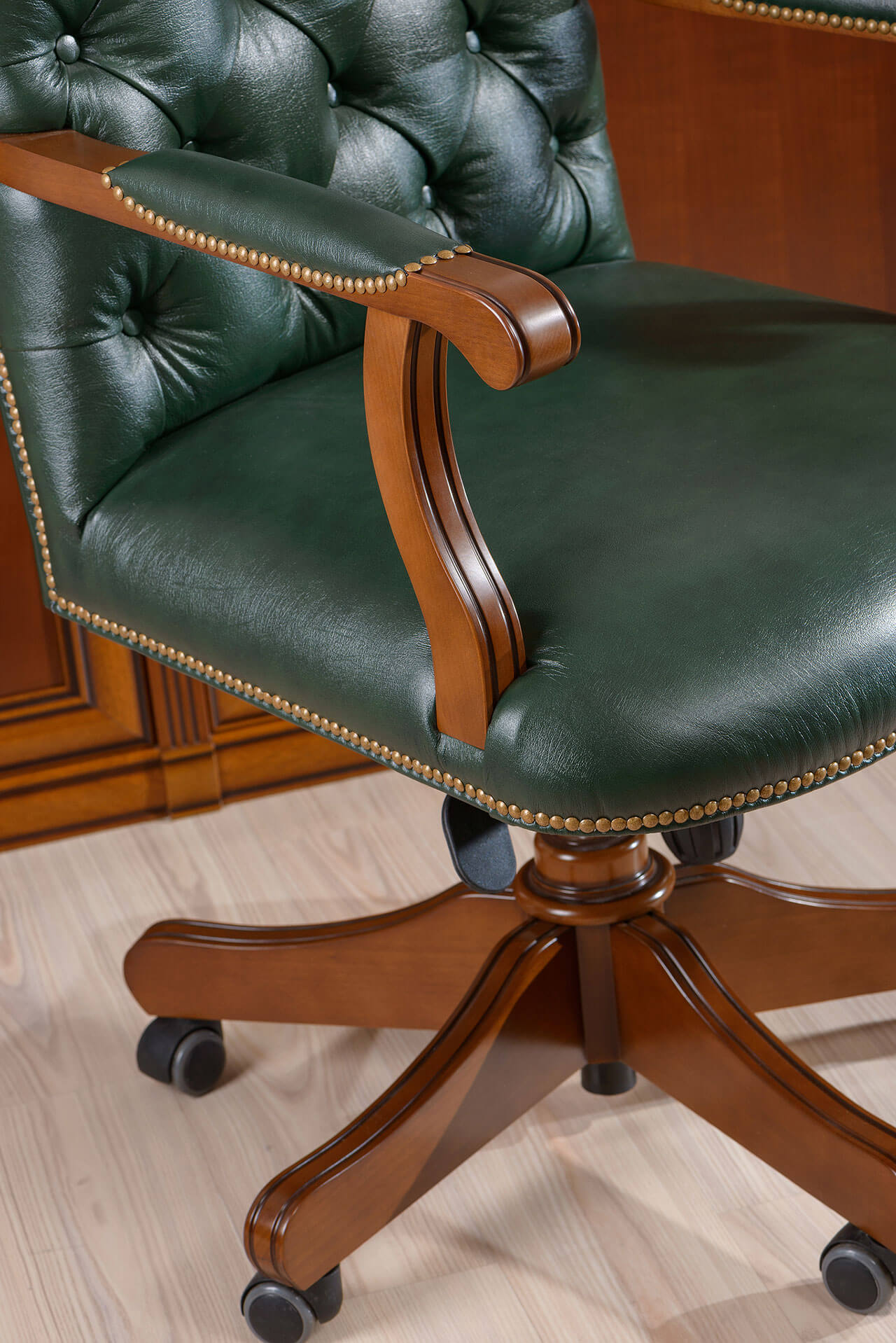 Moris Armchair