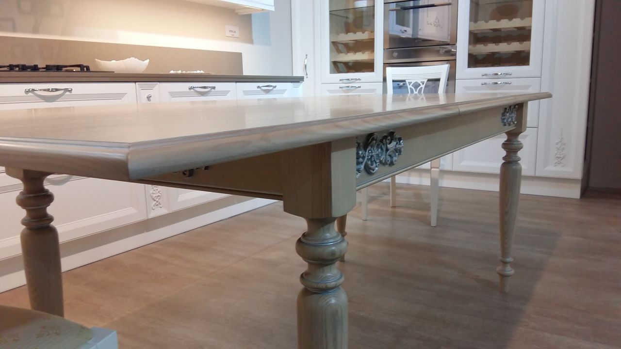 Stella Table